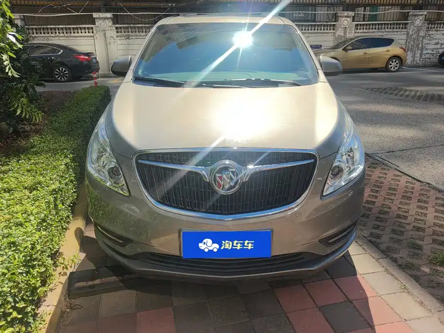 Buick GL8 — миниатюра 2