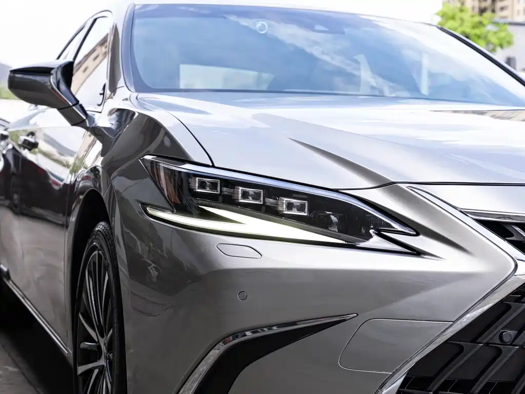 Lexus ES 2021 300h Premium