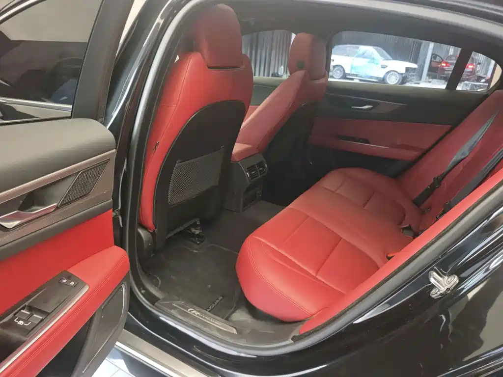 Jaguar XEL — миниатюра 6