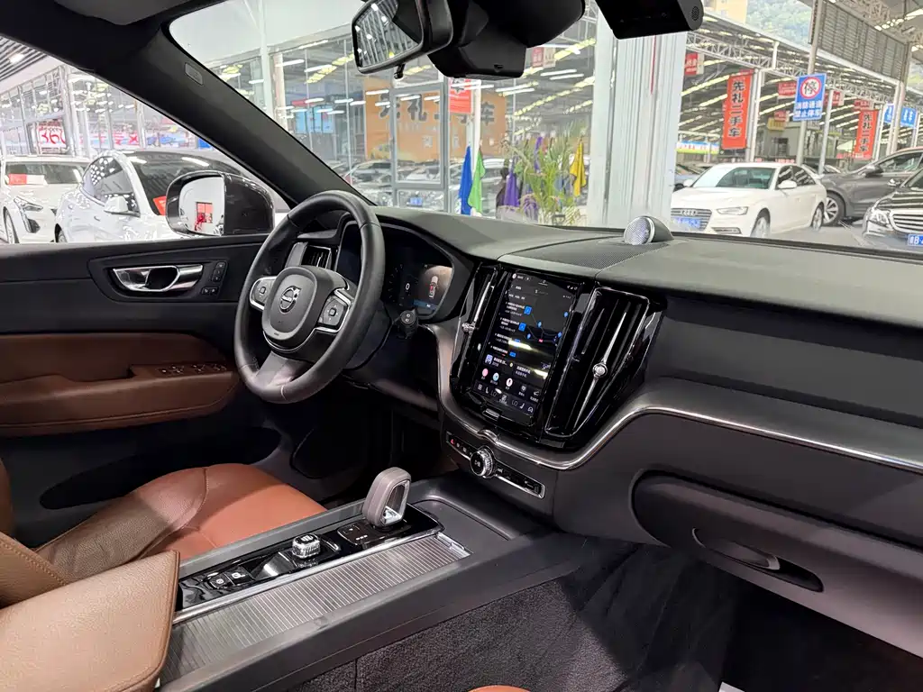 Volvo XC60 — миниатюра 5