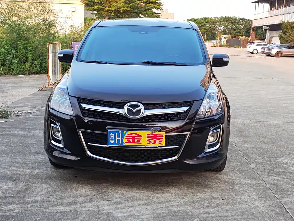 Mazda 8 2013