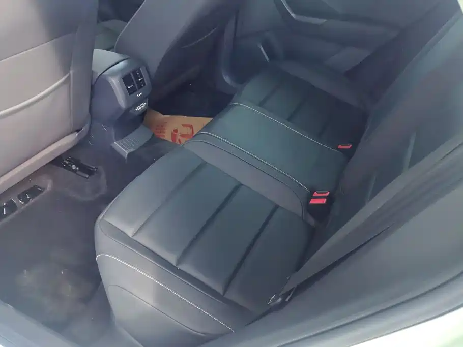 Volkswagen T-Roc — миниатюра 11