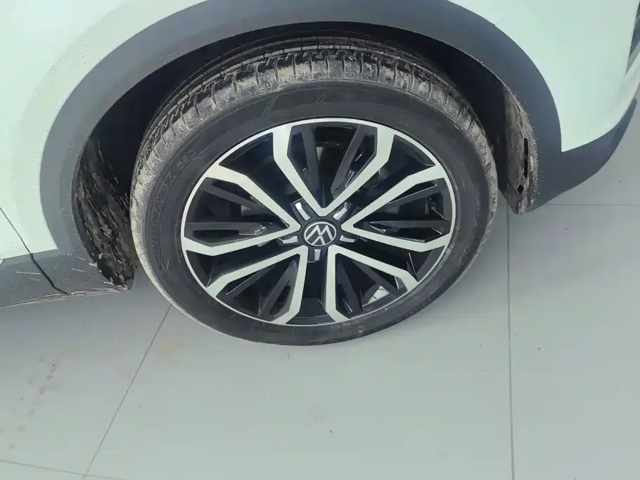 Volkswagen T-Roc — миниатюра 6
