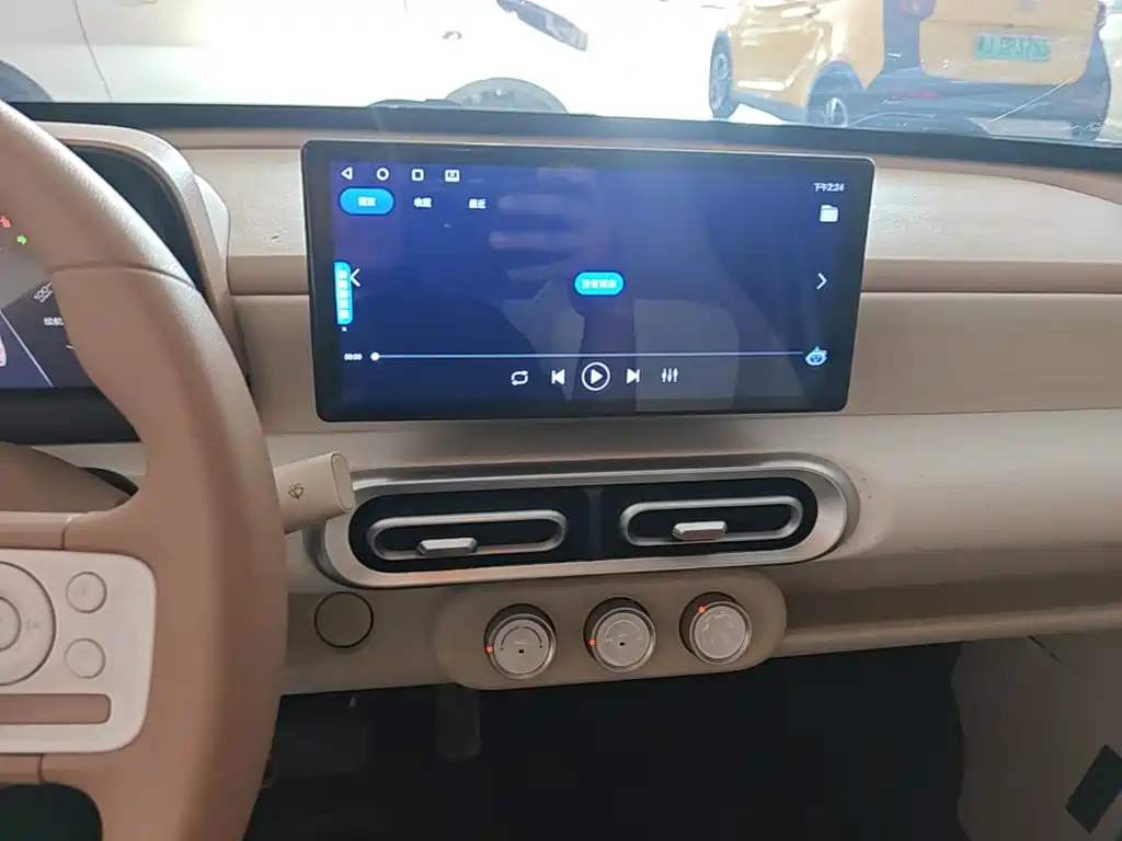 Wuling MINIEV — миниатюра 13