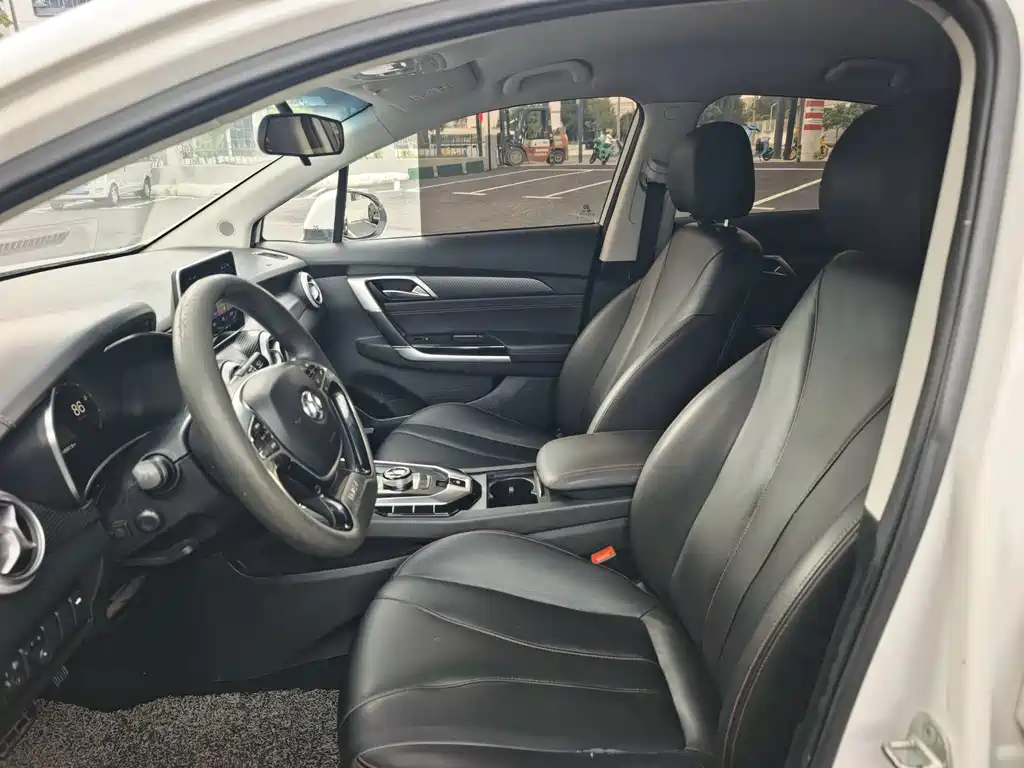 BAIC EU5 — миниатюра 4