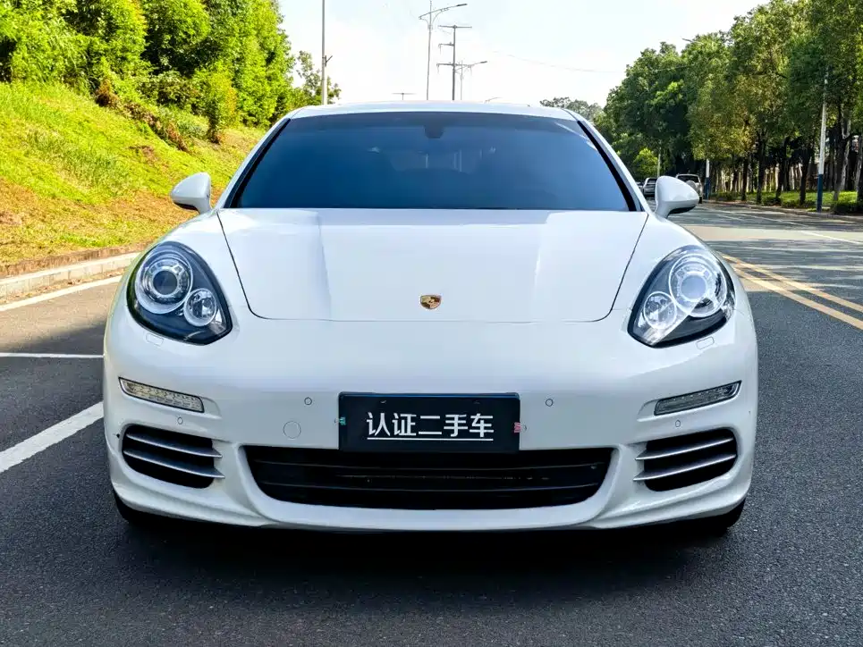 Porsche Panamera — миниатюра 2