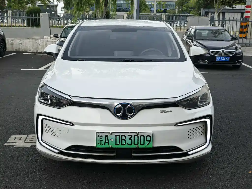 BAIC EU5 — миниатюра 2