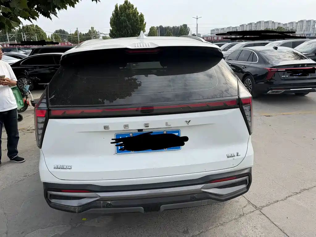 Geely Boyue L — миниатюра 9