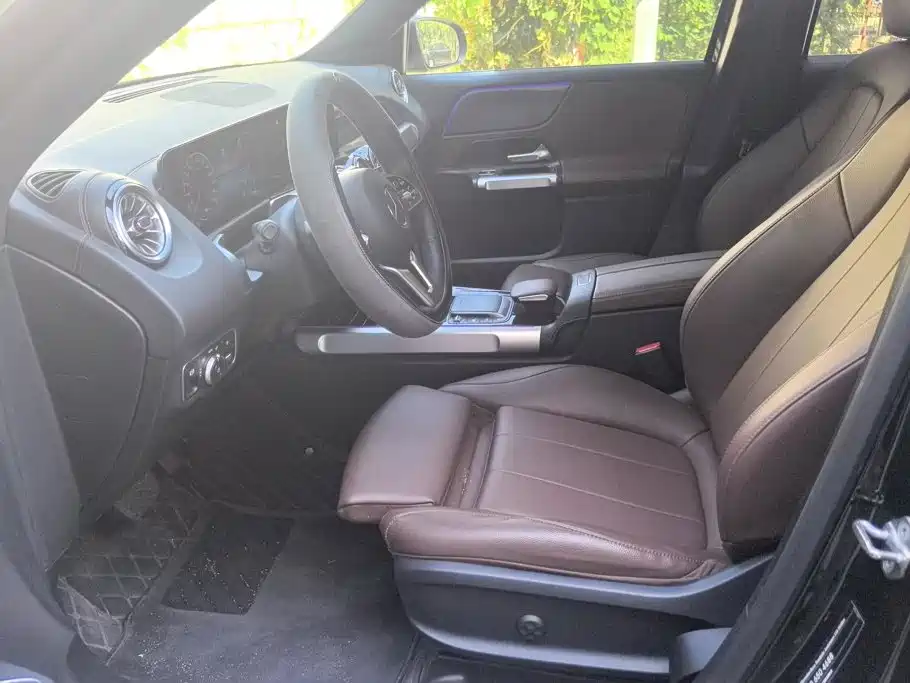 Mercedes-Benz GLB — миниатюра 9