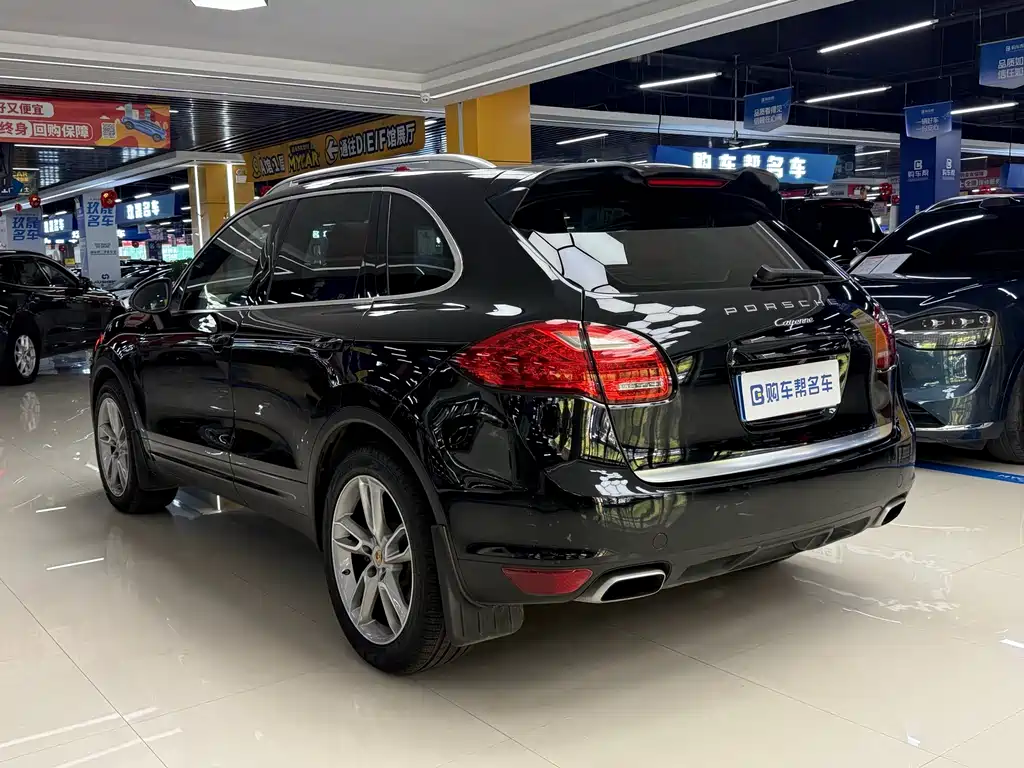 Porsche Cayenne — миниатюра 18