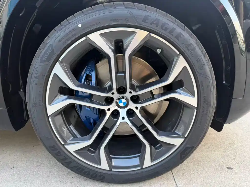 BMW X5 — миниатюра 17