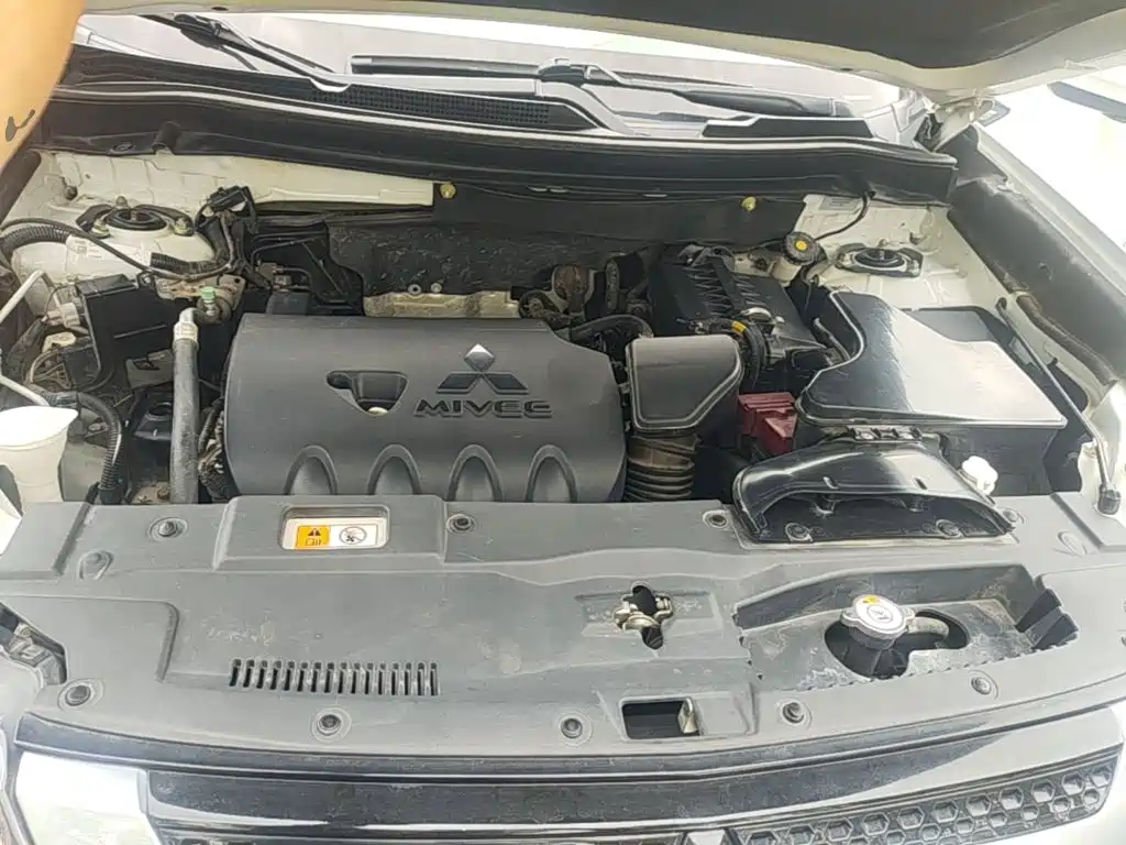 Mitsubishi Outlander — миниатюра 20