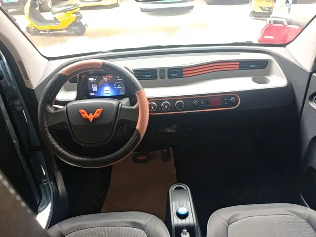 Wuling MINIEV — миниатюра 10