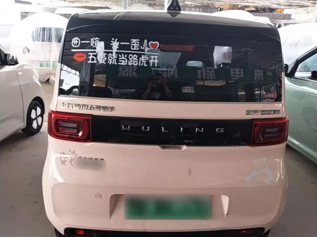 Wuling MINIEV — миниатюра 6