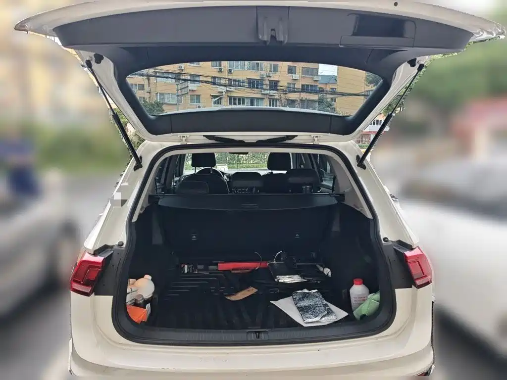 Volkswagen Tiguan L — миниатюра 15