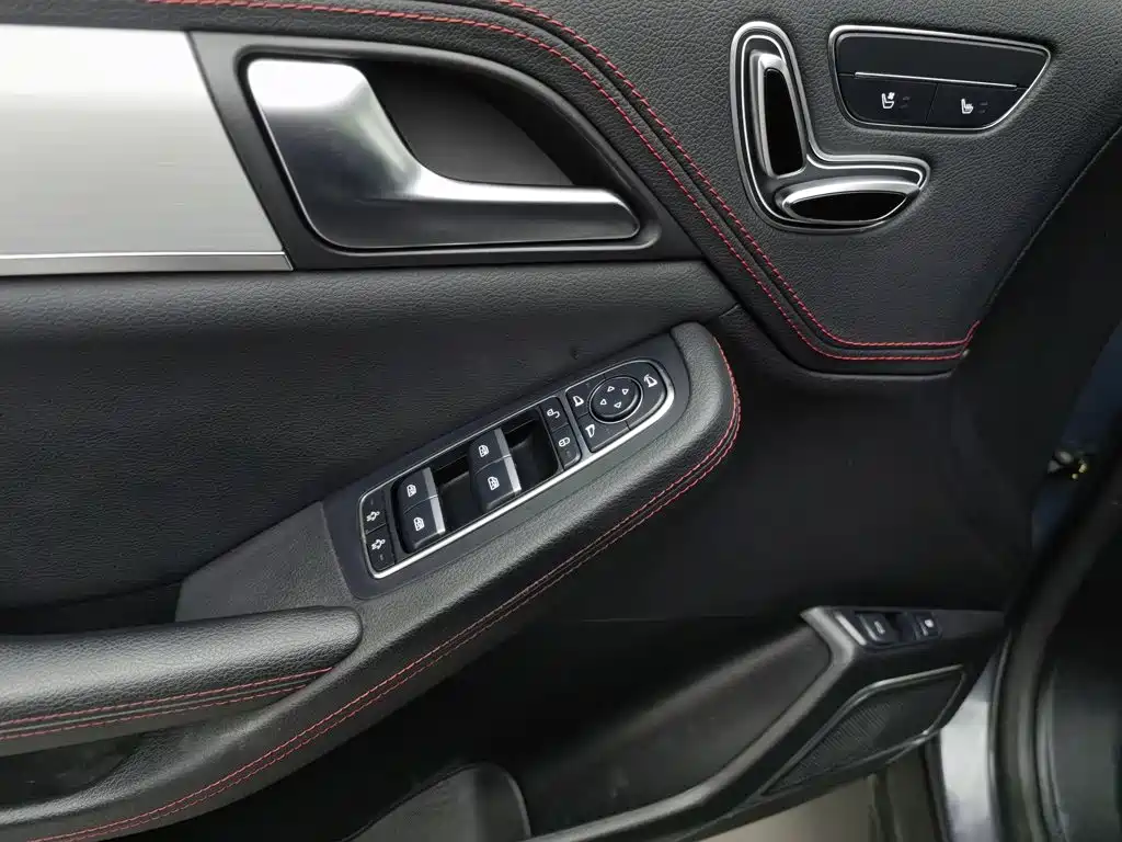 BYD Tang New Energy — миниатюра 9