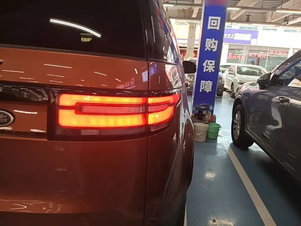 Land Rover Discovery — миниатюра 8