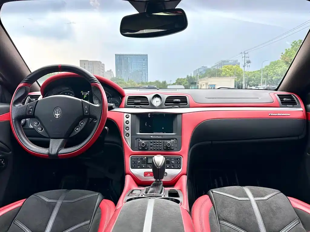 Maserati GranTurismo — миниатюра 16