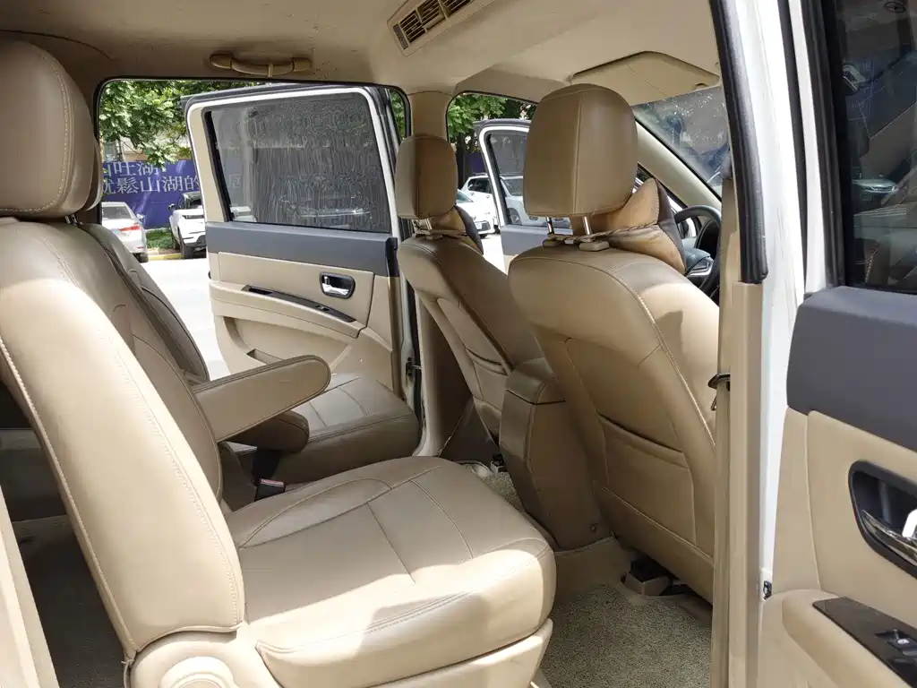 Wuling Hongguang — миниатюра 9