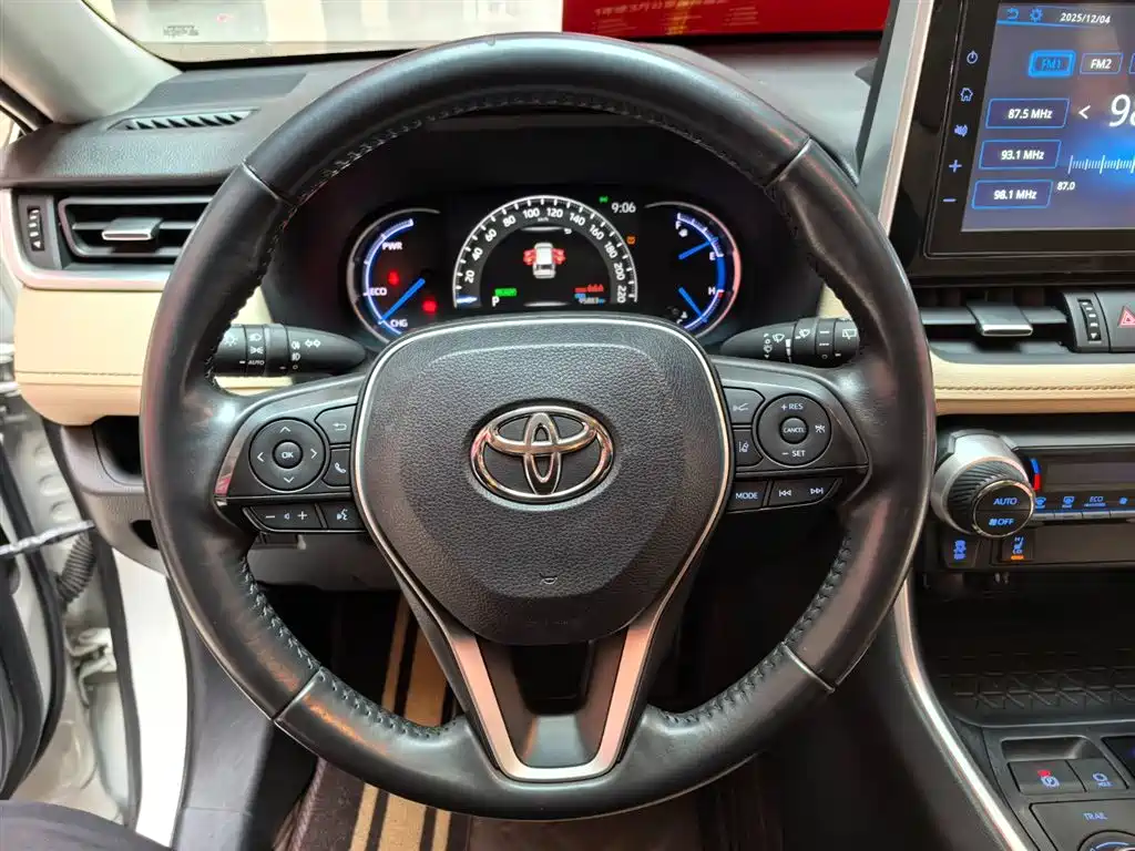 TOYOTA RAV4 RONGFANG