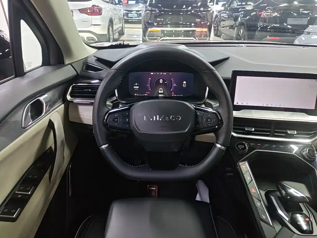 Lynk & Co 06 — миниатюра 11