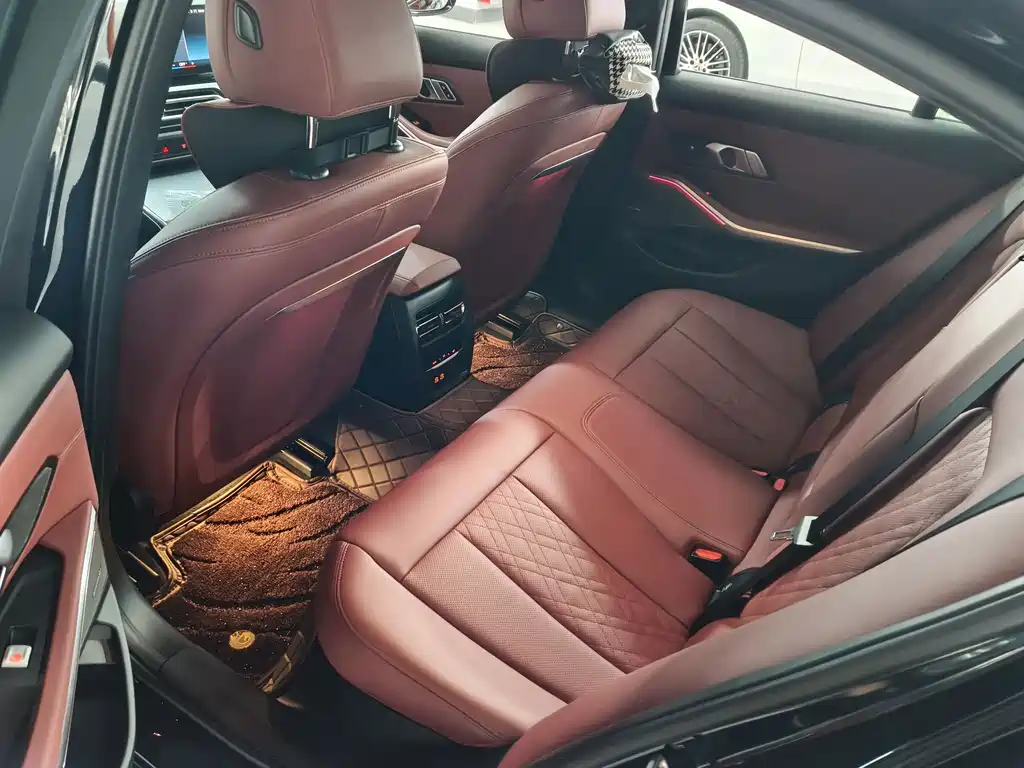 BMW 3 Series — миниатюра 7