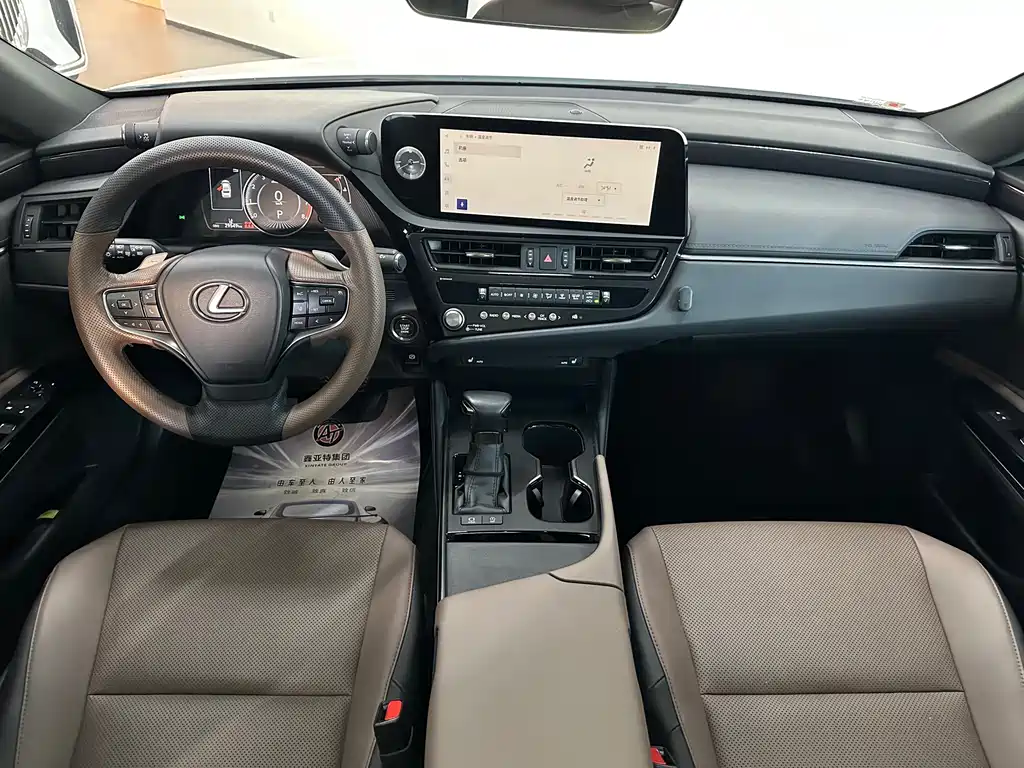 Lexus ES — миниатюра 19