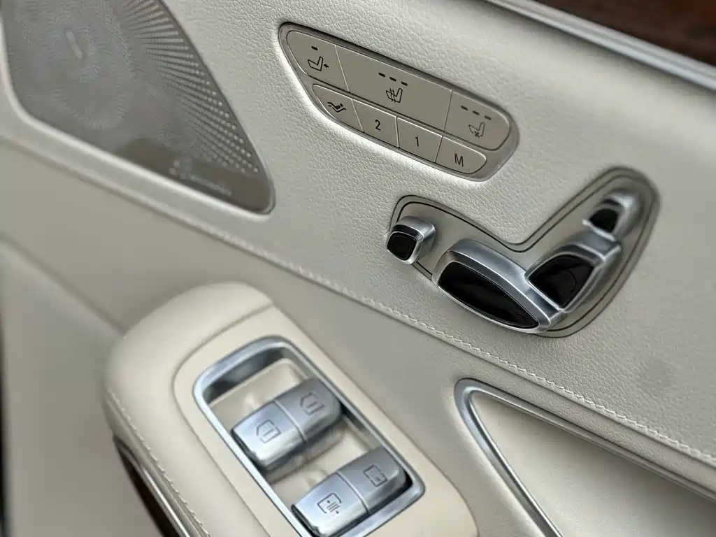 Mercedes-Benz S-Class — миниатюра 10