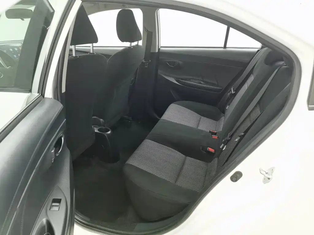 Toyota Vios — миниатюра 15