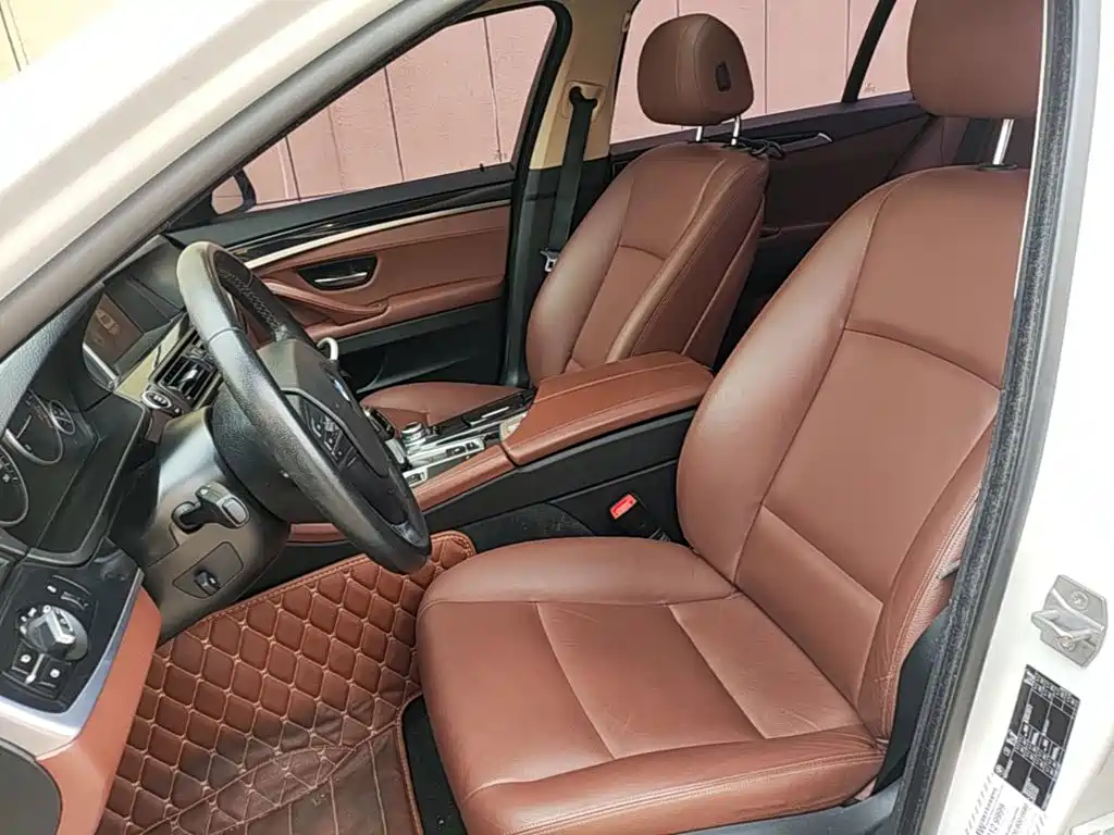 BMW 5 Series — миниатюра 15