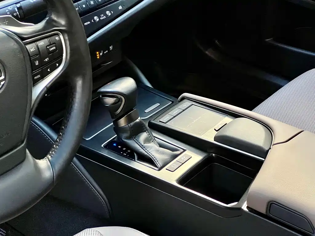 Lexus ES — миниатюра 19