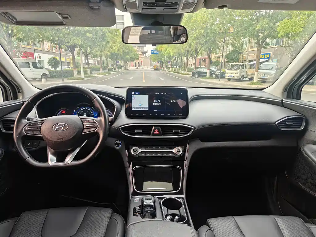 Hyundai Santa Fe — миниатюра 4