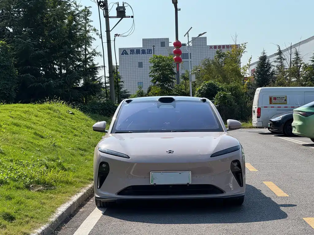 NIO ET5 — миниатюра 2