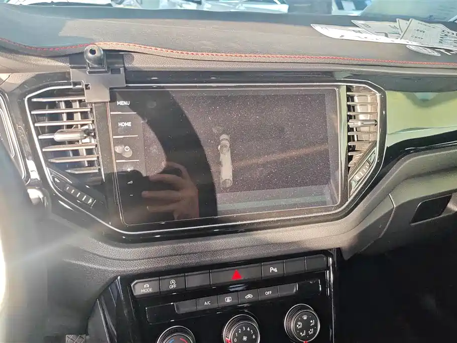 VOLKSWAGEN T ROC EXPLORING SONGS