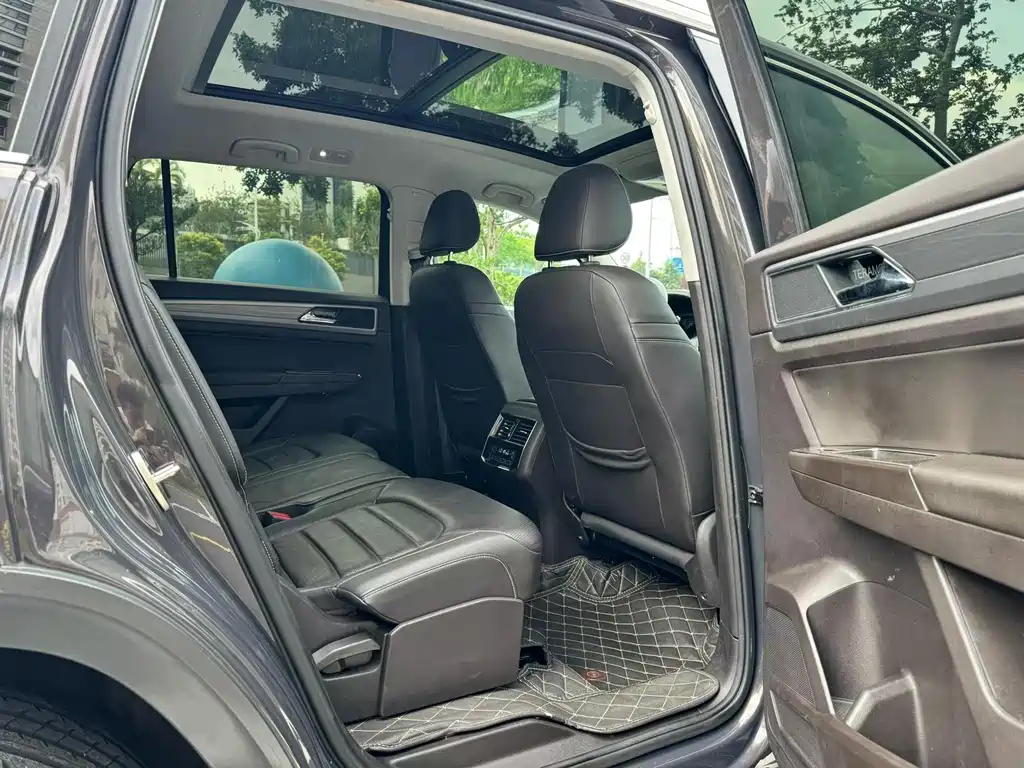 Volkswagen Teramont — миниатюра 6