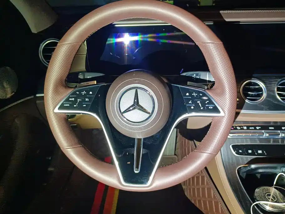 Mercedes-Benz E-Class — миниатюра 15