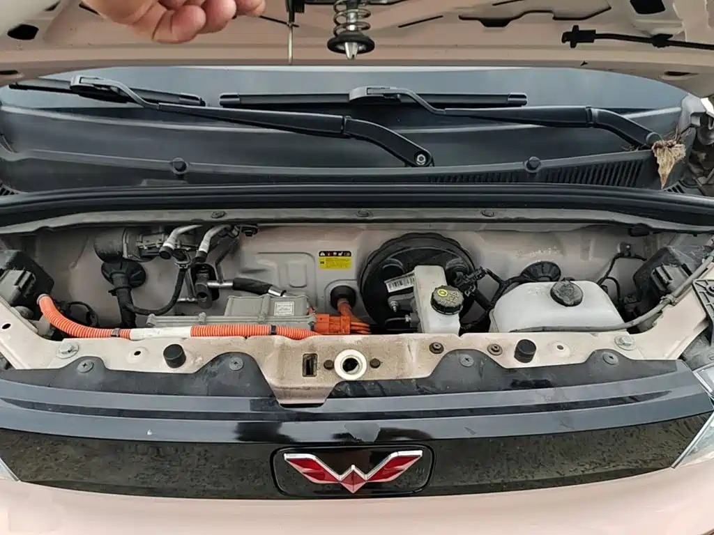 Wuling MINIEV — миниатюра 20