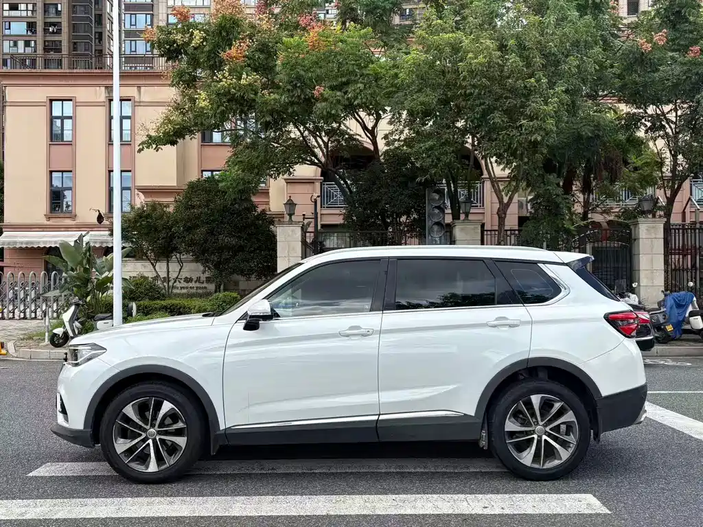 Zhonghua V7 — миниатюра 18
