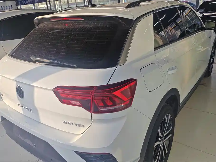 VOLKSWAGEN T ROC EXPLORING SONGS