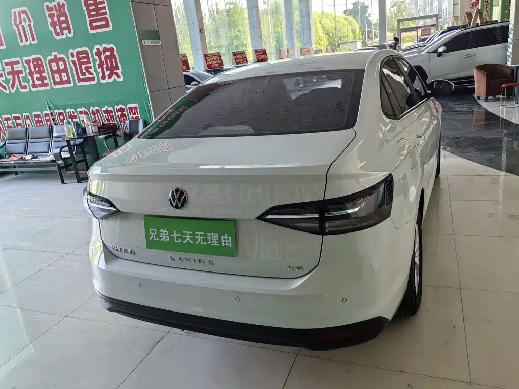 Volkswagen Lavida — миниатюра 8