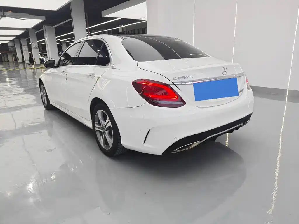 Mercedes-Benz C-Class — миниатюра 5