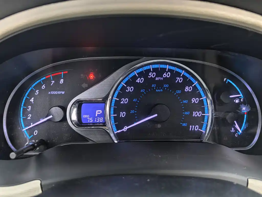 Toyota Sienna — миниатюра 8