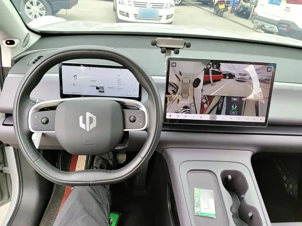 Leapmotor Leapmotor C10 — миниатюра 10