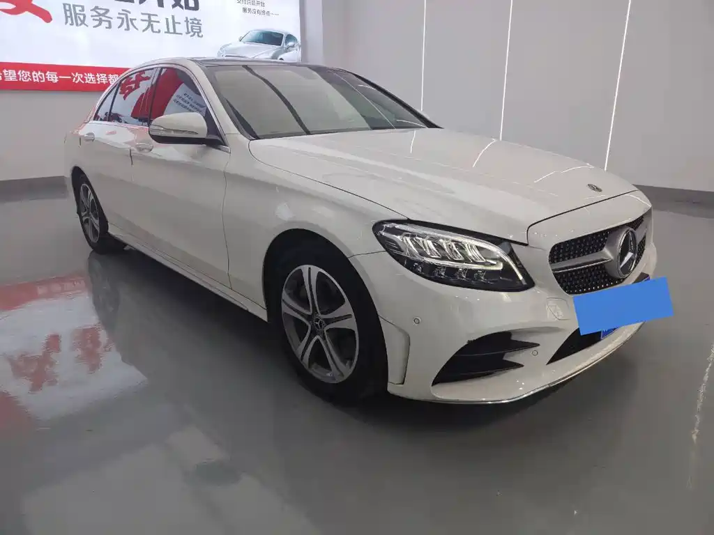 Mercedes-Benz C-Class — миниатюра 3