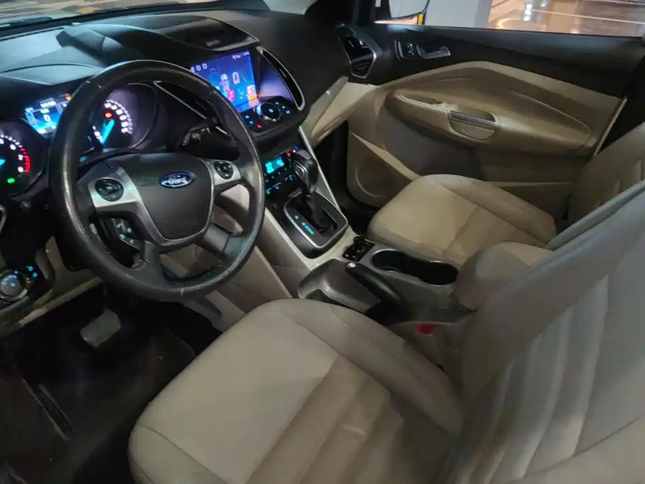 Ford Kuga — миниатюра 12