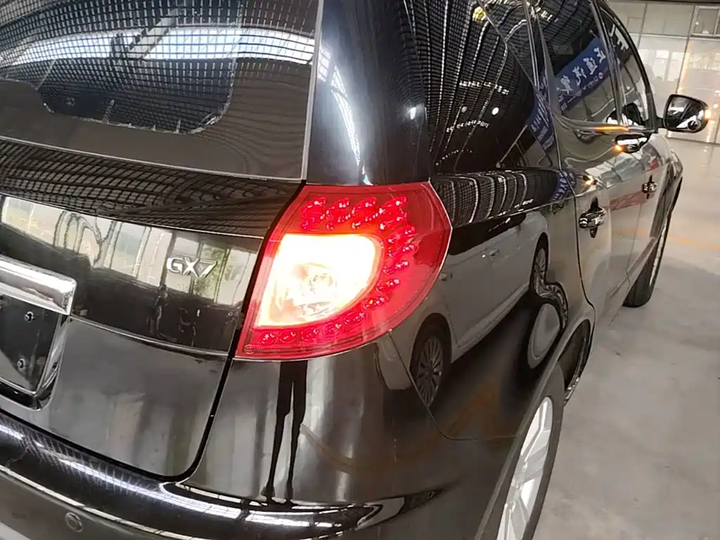 Geely GX7 — миниатюра 8