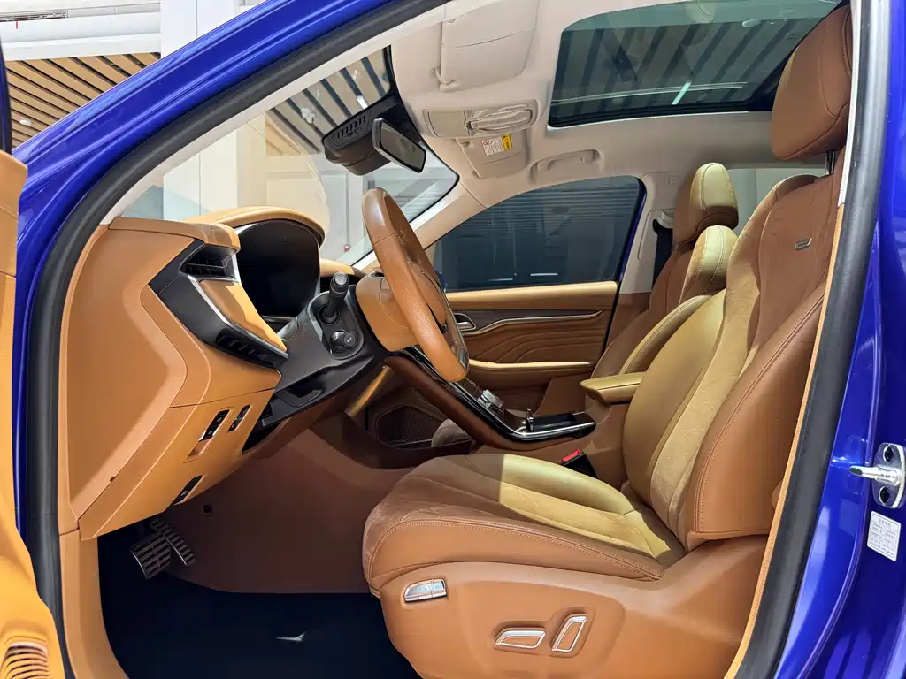 Roewe MARVEL X — миниатюра 10