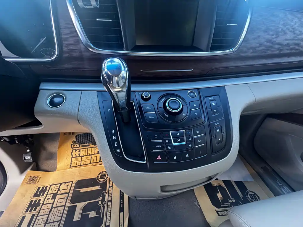 Buick GL8 — миниатюра 13
