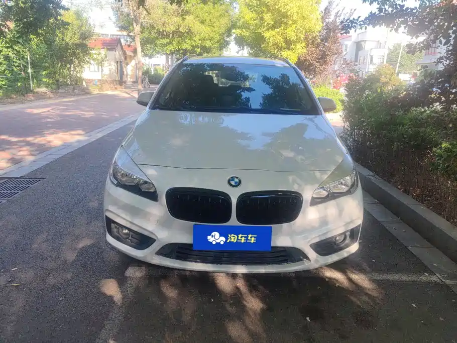 BMW 2 Series Active Tourer — миниатюра 2