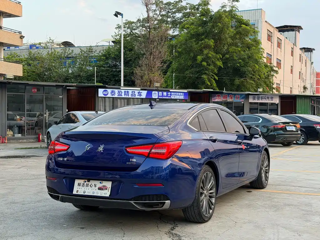 Hongqi Hongqi H5 — миниатюра 6